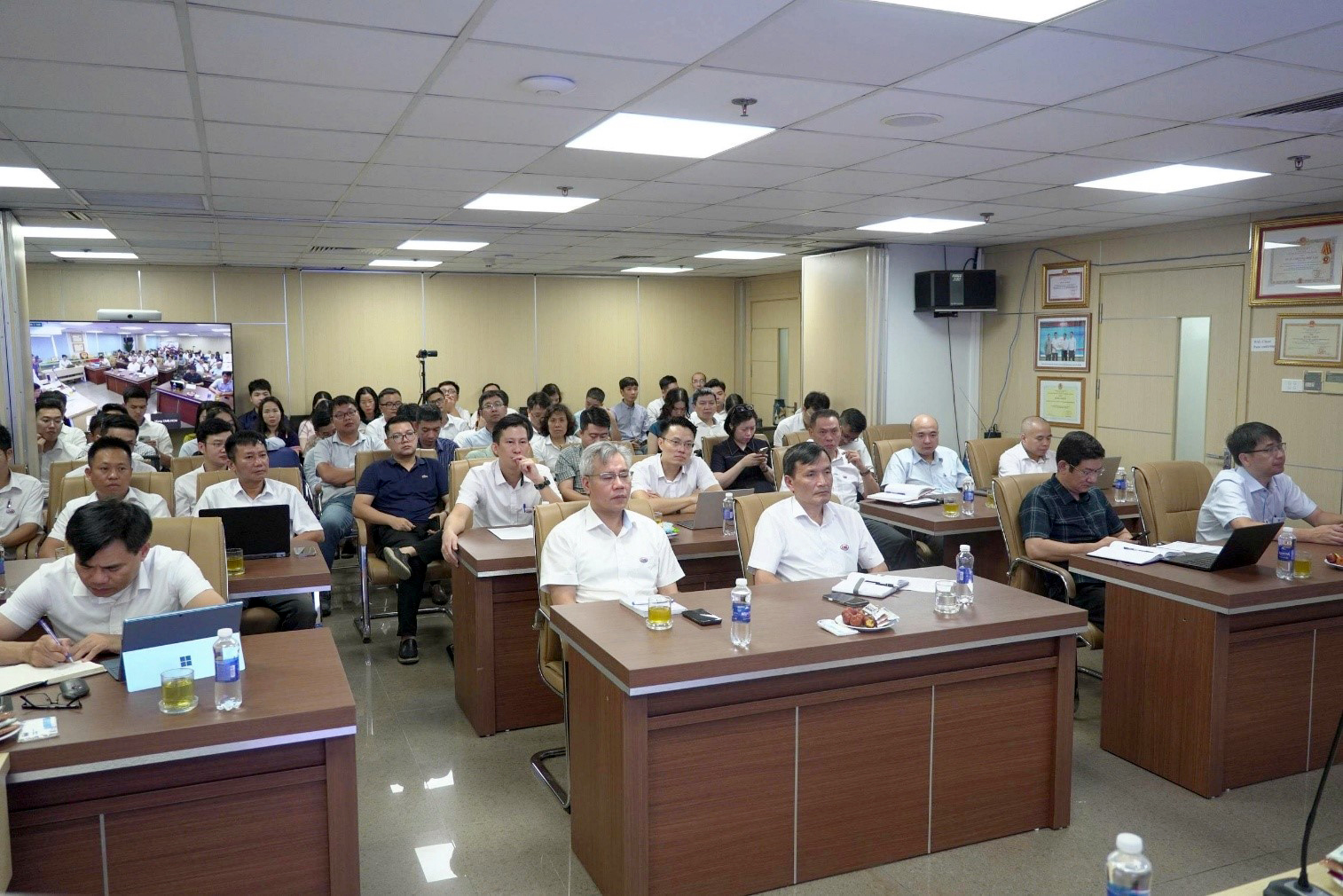 HỘI NGHỊ SƠ KẾT HOẠT ĐỘNG 6 THÁNG ĐẦU NĂM, PHƯƠNG HƯỚNG NHIỆM VỤ 6 THÁNG CUỐI NĂM 2025