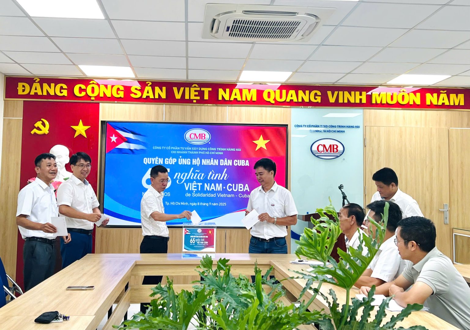 CMB – TỔ CHỨC LỄ ỦNG HỘ NHÂN DÂN CUBA