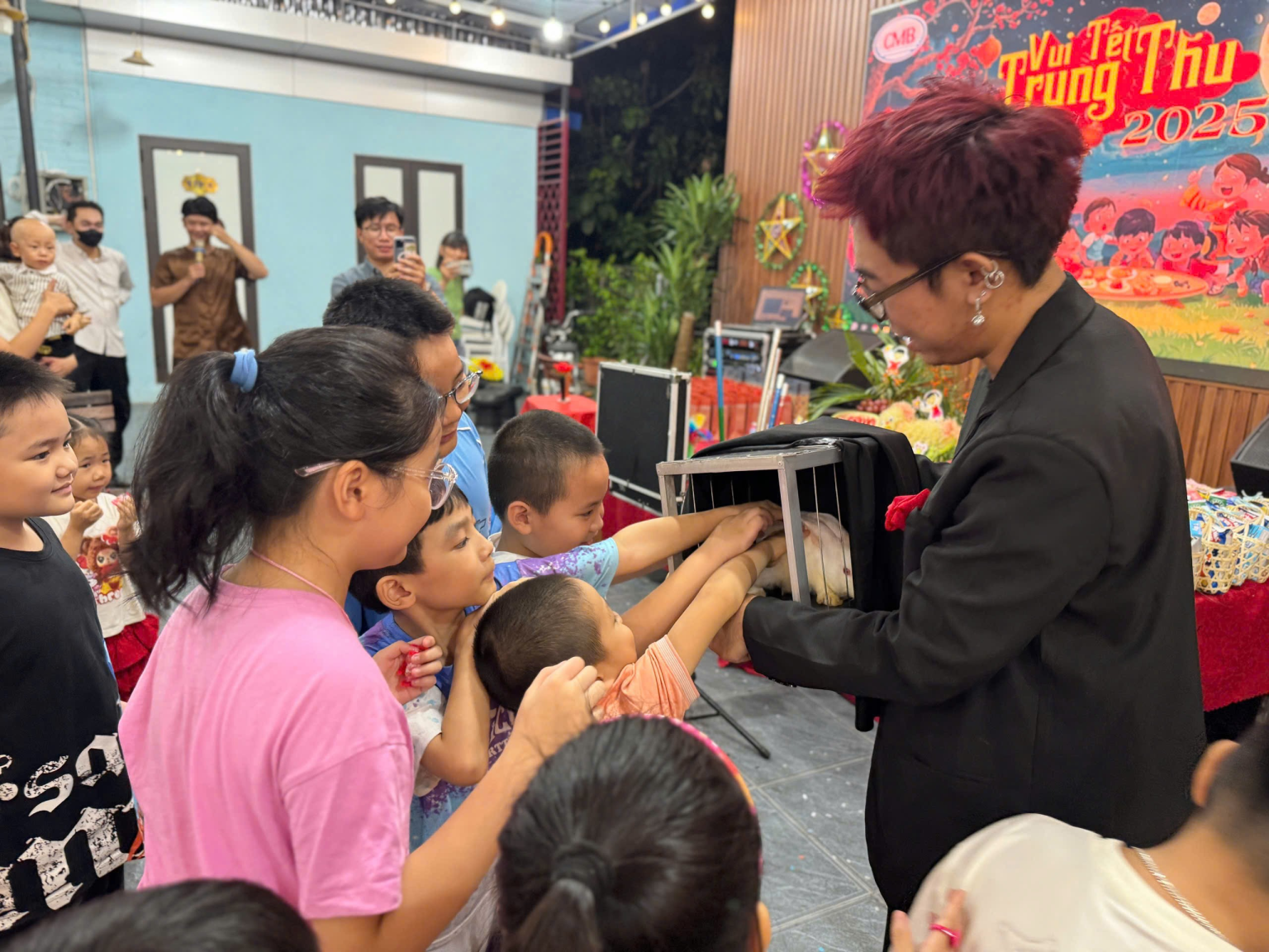 CMB TỔ CHỨC CHƯƠNG TRÌNH VUI TẾT TRUNG THU 2025: “PHÁ CỖ TRĂNG RẰM”