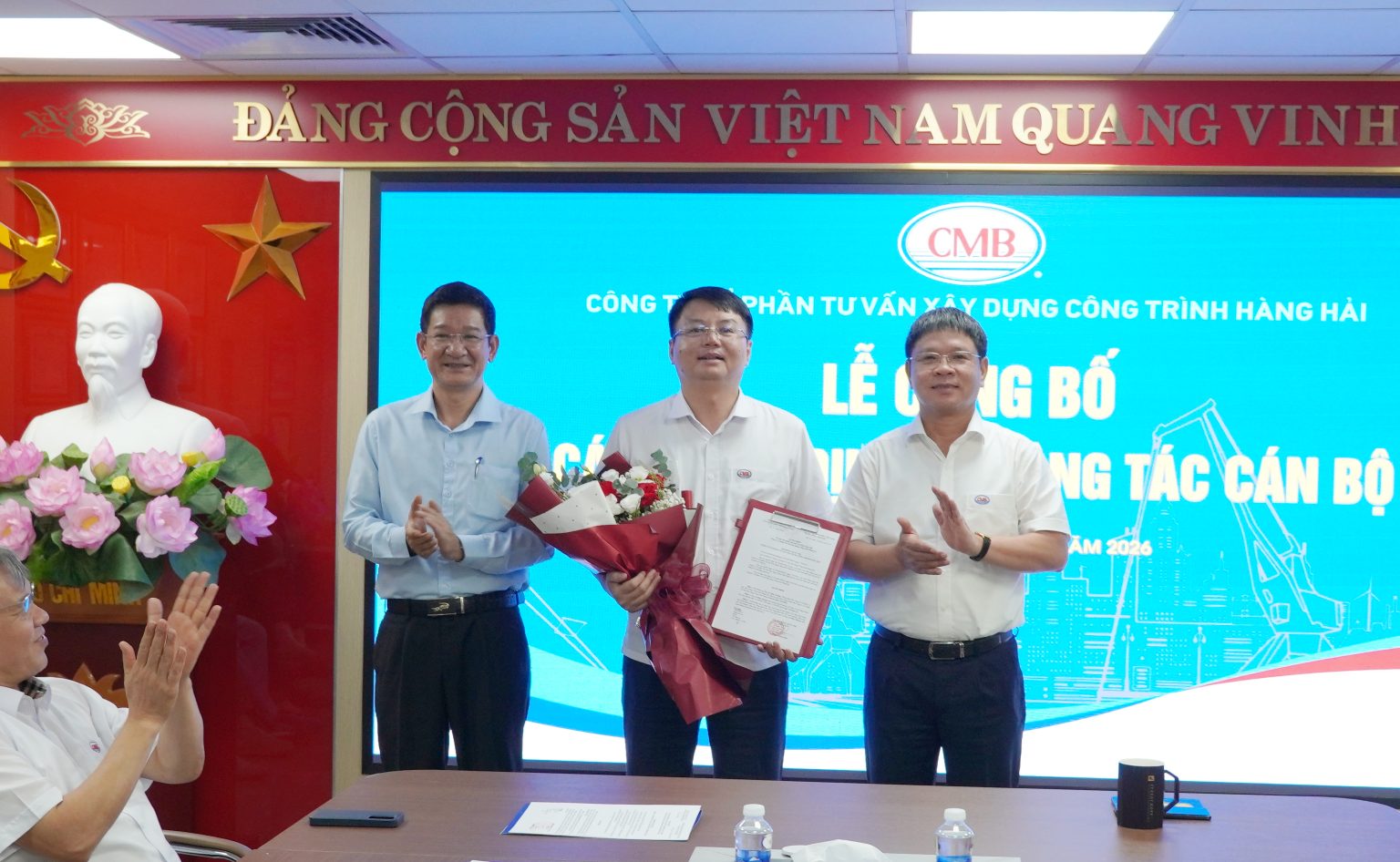 CÔNG TY CỔ PHẦN TƯ VẤN XÂY DỰNG CÔNG TRÌNH HÀNG HẢI TỔ CHỨC LỄ CÔNG BỐ CÁC QUYẾT ĐỊNH VỀ CÔNG TÁC CÁN BỘ