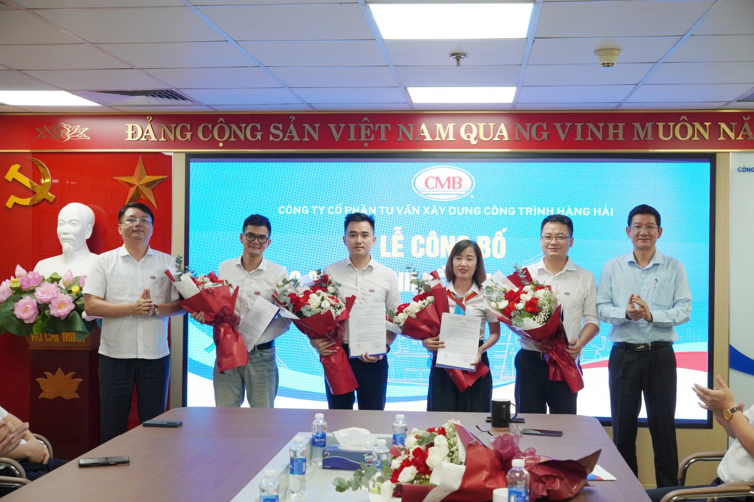 CÔNG TY CỔ PHẦN TƯ VẤN XÂY DỰNG CÔNG TRÌNH HÀNG HẢI TỔ CHỨC LỄ CÔNG BỐ CÁC QUYẾT ĐỊNH VỀ CÔNG TÁC CÁN BỘ