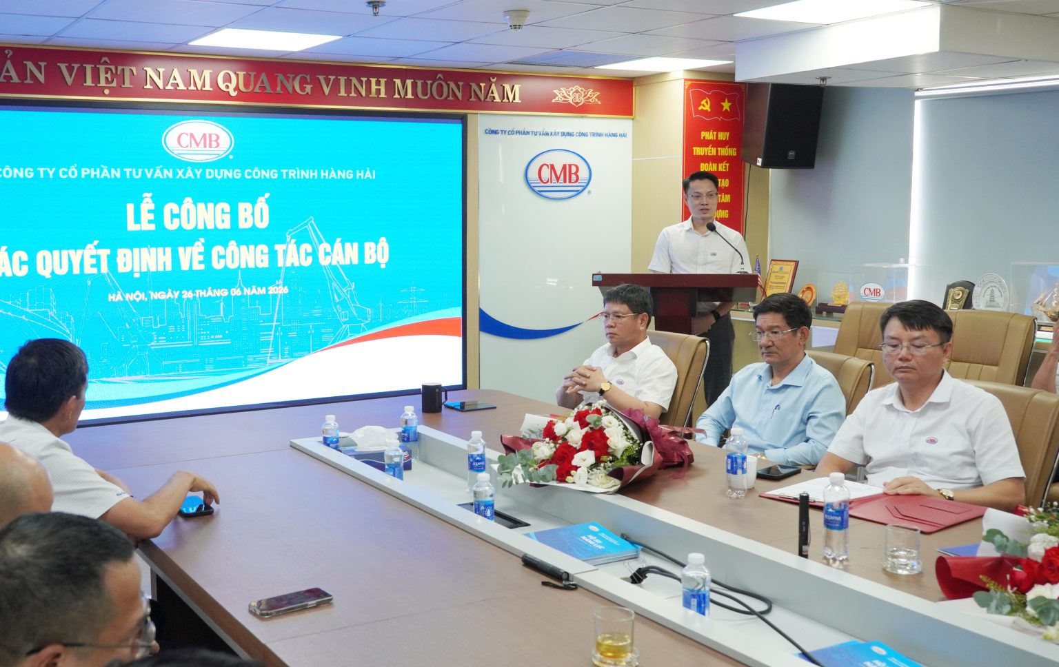 CÔNG TY CỔ PHẦN TƯ VẤN XÂY DỰNG CÔNG TRÌNH HÀNG HẢI TỔ CHỨC LỄ CÔNG BỐ CÁC QUYẾT ĐỊNH VỀ CÔNG TÁC CÁN BỘ