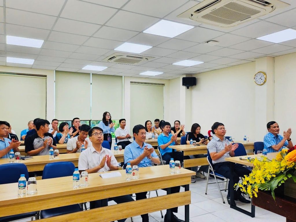 LỄ CÔNG BỐ QUYẾT ĐỊNH BỔ NHỆM GIÁM ĐỐC CHI NHÁNH CMB TẠI THÀNH PHỐ HỒ CHÍ MINH
