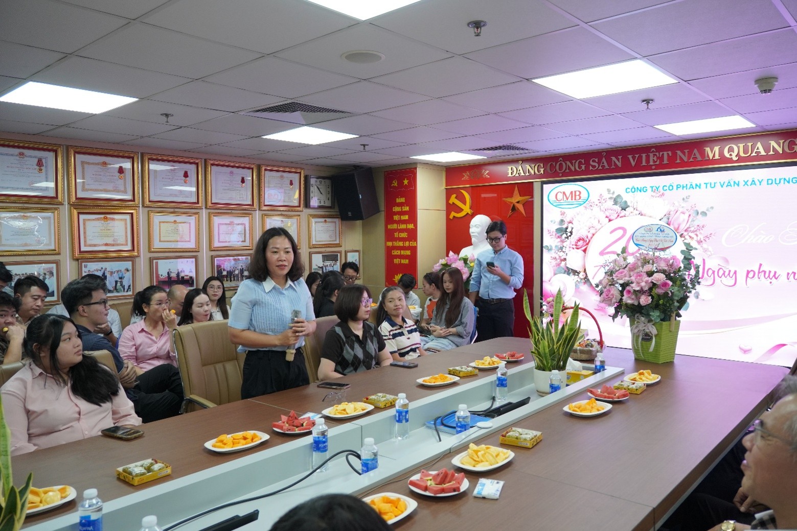 CMB TỔ CHỨC GẶP MẶT CHÚC MỪNG NGÀY PHỤ NỮ VIỆT NAM 20/10